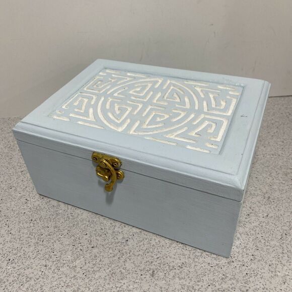 Vintage jewelry trinket keepsake box modified wood painted blue & white crafted - Picture 10 of 10